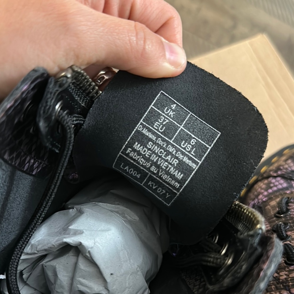 Dr. Martens Sinclairs Viper Croc Emboss (Discontinued) - Picture 9 of 13